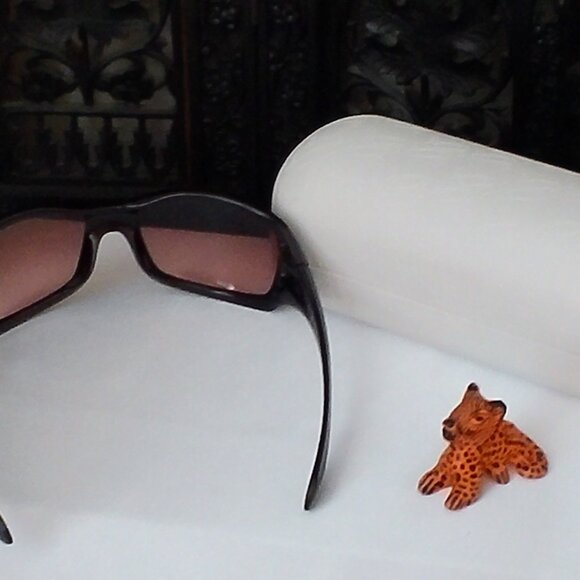 Womens Oakley Sunglasses - Picture 4 of 6